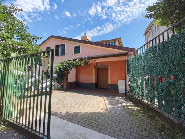 casa indipendente in vendita a Genova in zona Sturla