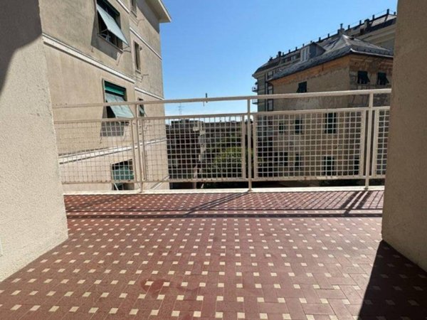appartamento in vendita a Genova in zona Sturla
