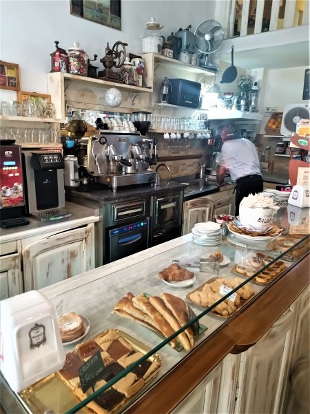 negozio in vendita a Genova in zona Sestri Ponente