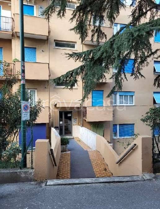 appartamento in vendita a Genova in zona Sestri Ponente