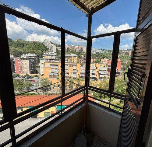 appartamento in vendita a Genova in zona Rivarolo