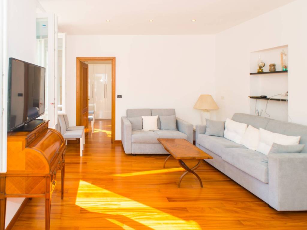 appartamento in vendita a Genova in zona Sturla