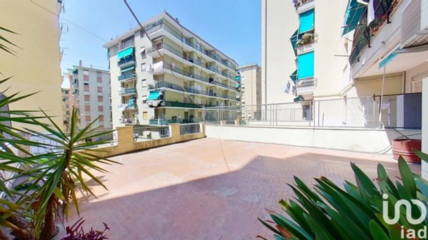 appartamento in vendita a Genova in zona Palmaro / Pra'