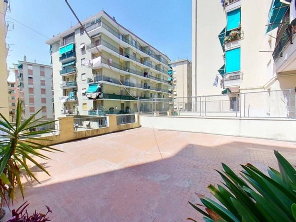 appartamento in vendita a Genova in zona Palmaro / Pra'
