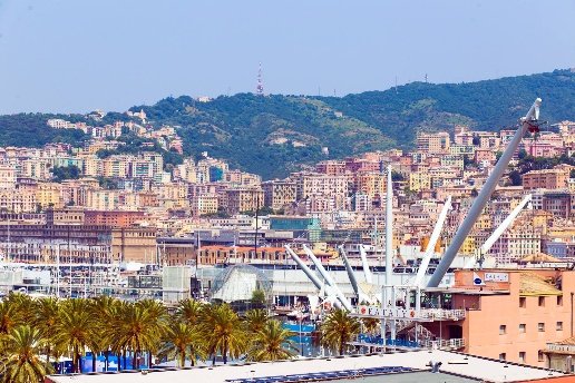 appartamento in vendita a Genova in zona Sottoripa / Maddalena / Molo