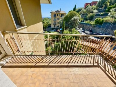 appartamento in vendita a Genova in zona Apparizione