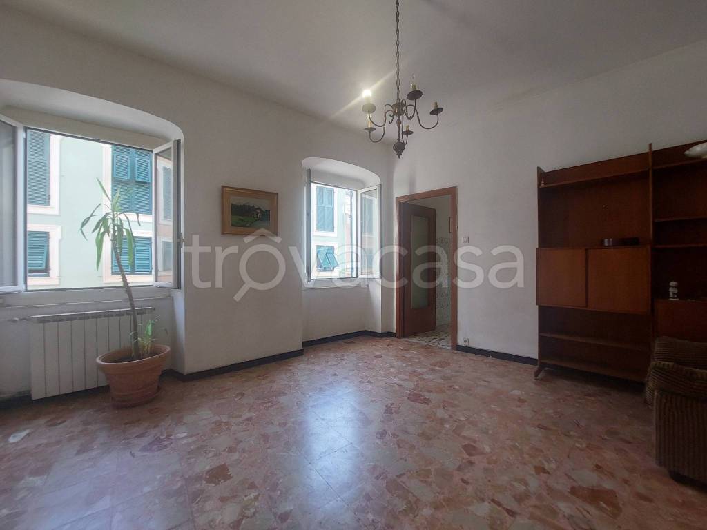appartamento in vendita a Genova in zona Sestri Ponente