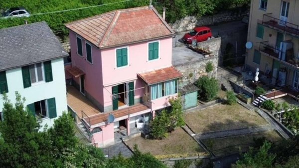 casa indipendente in vendita a Genova