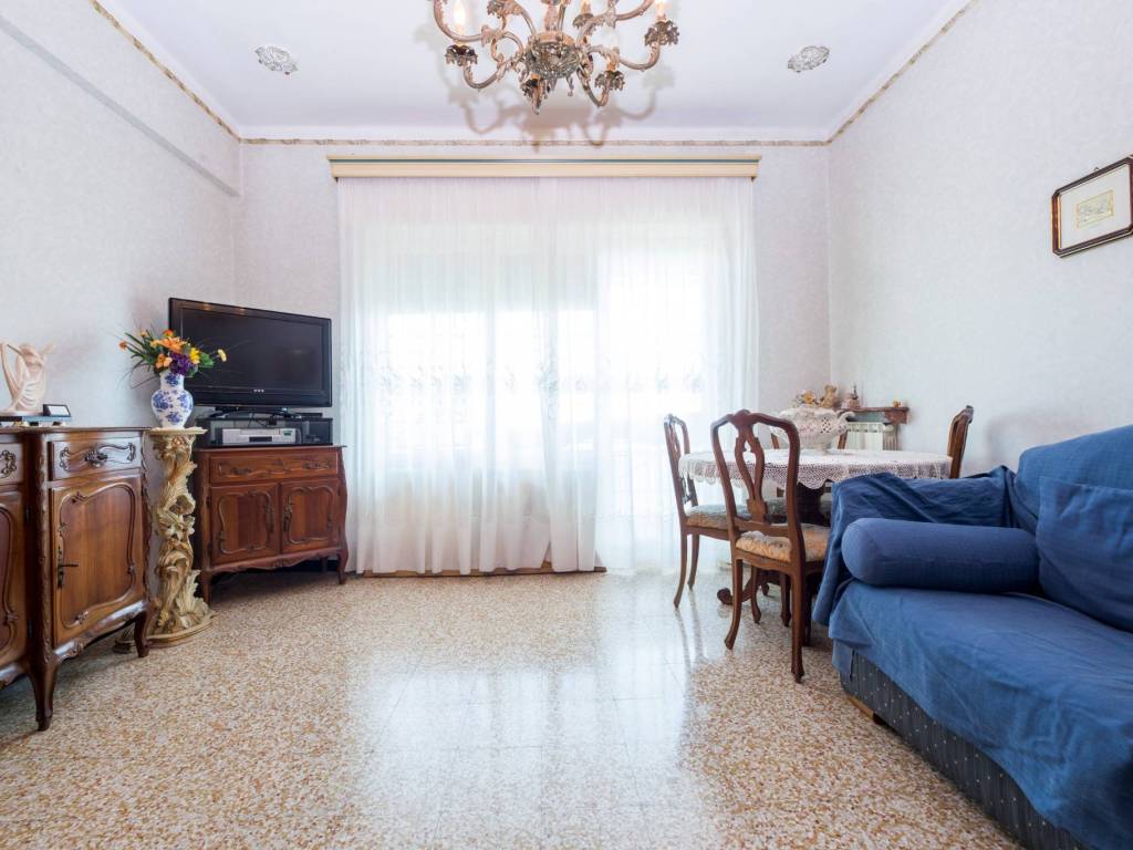 appartamento in vendita a Genova in zona Marassi