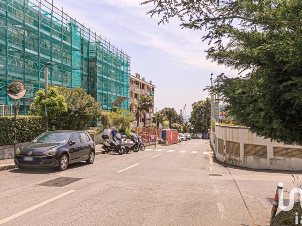 appartamento in vendita a Genova in zona Pegli