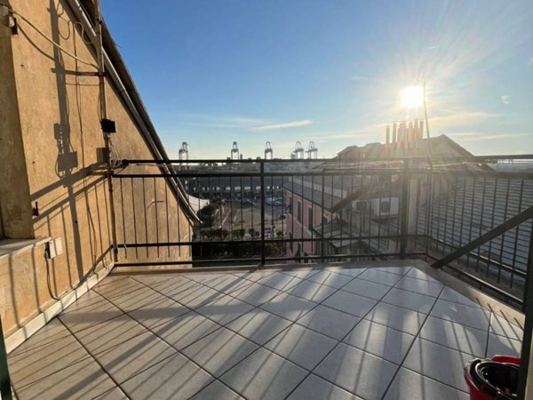 appartamento in vendita a Genova in zona Palmaro / Pra'