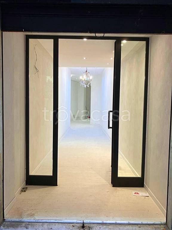 appartamento in vendita a Genova in zona Sottoripa / Maddalena / Molo