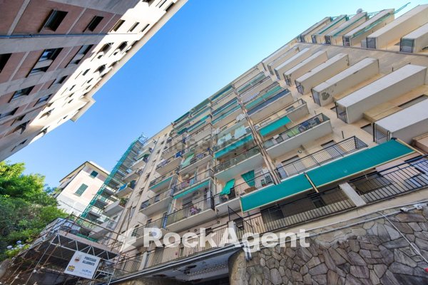 appartamento in vendita a Genova in zona Rivarolo