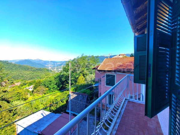 casa indipendente in vendita a Genova in zona Bavari