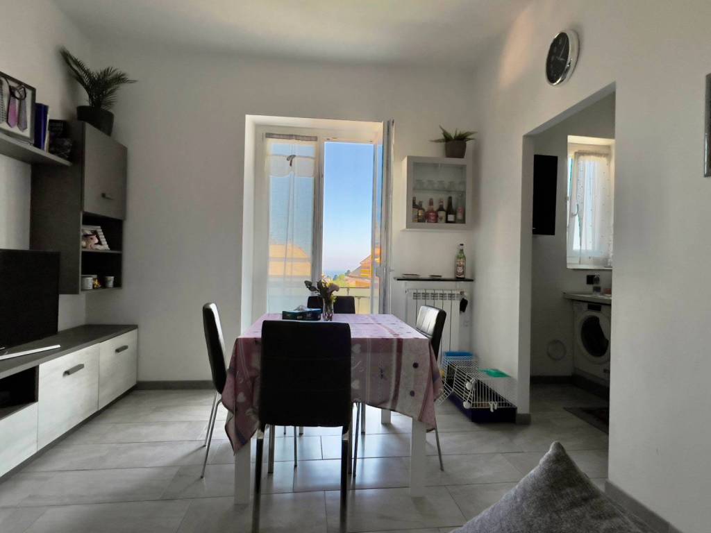 appartamento in vendita a Genova in zona Lagaccio / Granarolo