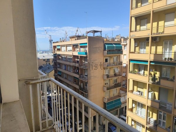 appartamento in vendita a Genova in zona Sestri Ponente