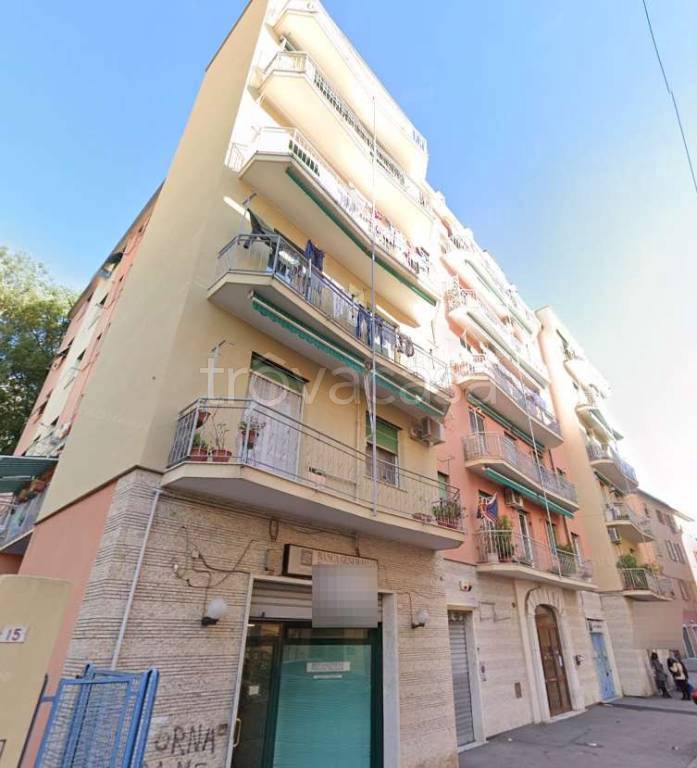 appartamento in vendita a Genova in zona Palmaro / Pra'