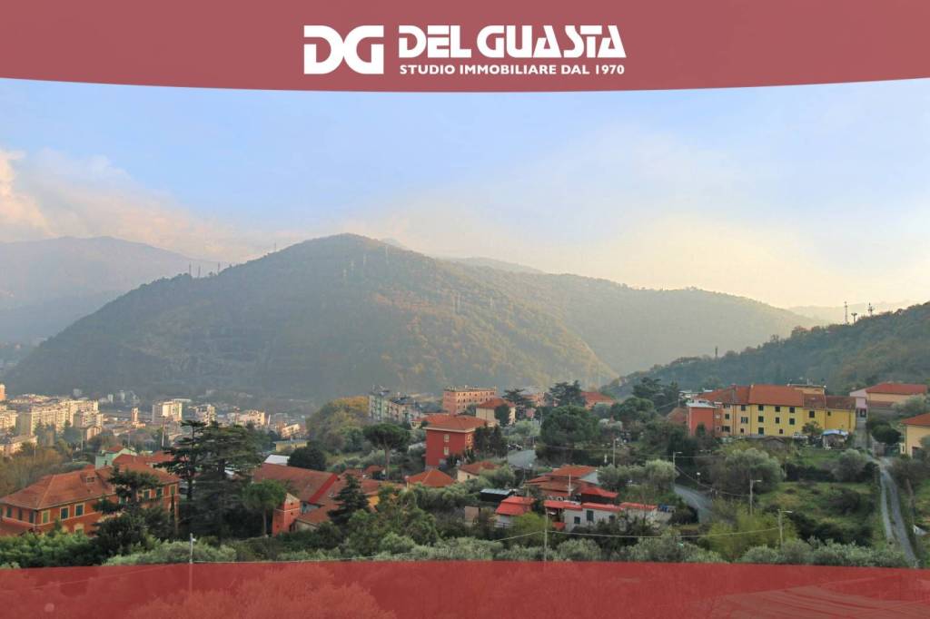 appartamento in vendita a Genova in zona Molassana