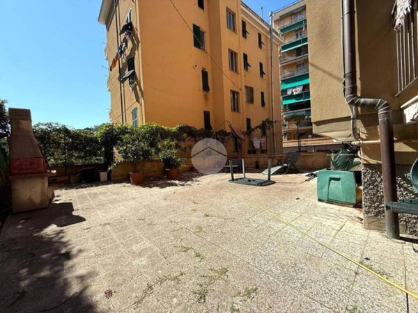 appartamento in vendita a Genova in zona Marassi