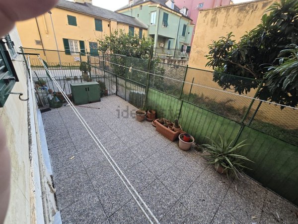 appartamento in vendita a Genova in zona Palmaro / Pra'