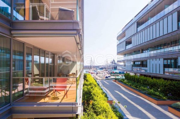 appartamento in vendita a Genova in zona Carignano
