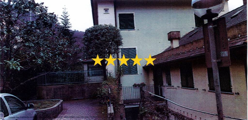appartamento in vendita a Genova in zona Molassana