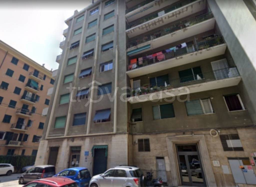 appartamento in vendita a Genova in zona Sampierdarena