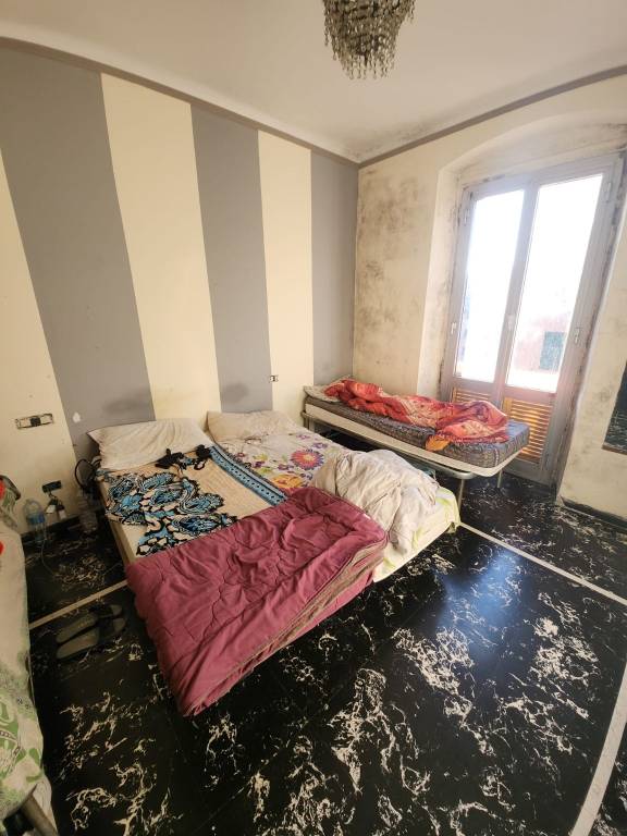 appartamento in vendita a Genova in zona Rivarolo