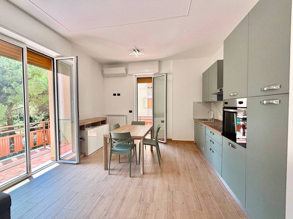 appartamento in vendita a Genova in zona Pegli