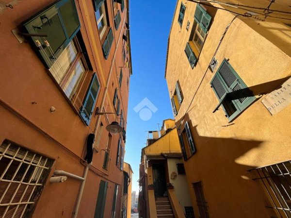 appartamento in vendita a Genova in zona Sottoripa / Maddalena / Molo