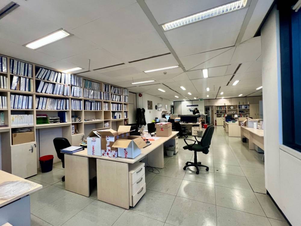 ufficio in vendita a Genova in zona Sampierdarena