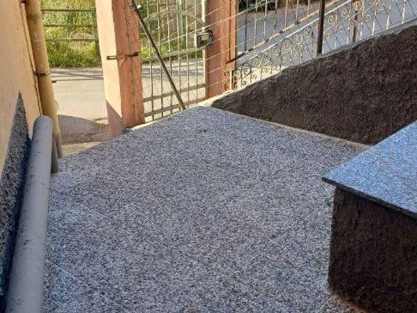 appartamento in vendita a Genova in zona Rivarolo