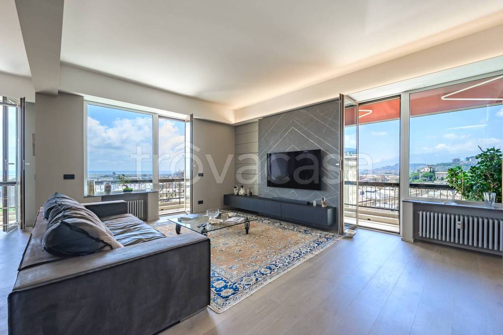 appartamento in vendita a Genova in zona Sestri Ponente