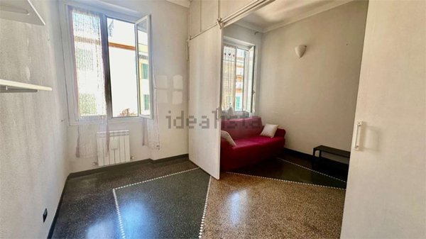 appartamento in vendita a Genova in zona Rivarolo