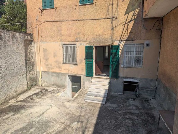 appartamento in vendita a Genova in zona Bolzaneto