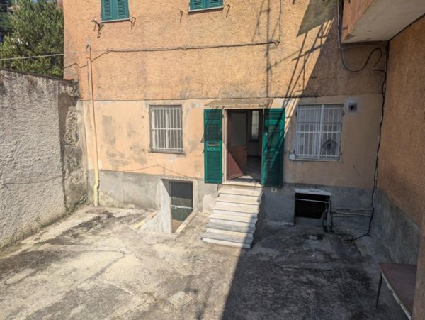 appartamento in vendita a Genova in zona Bolzaneto