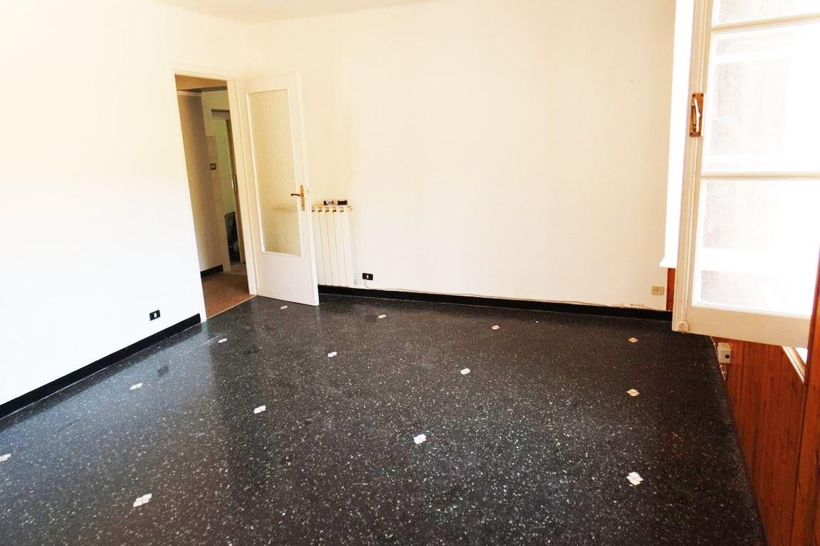 appartamento in vendita a Genova in zona Acquasanta