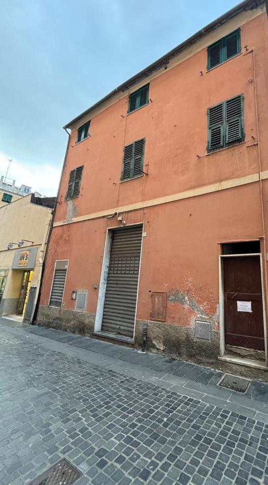 appartamento in vendita a Genova in zona Palmaro / Pra'