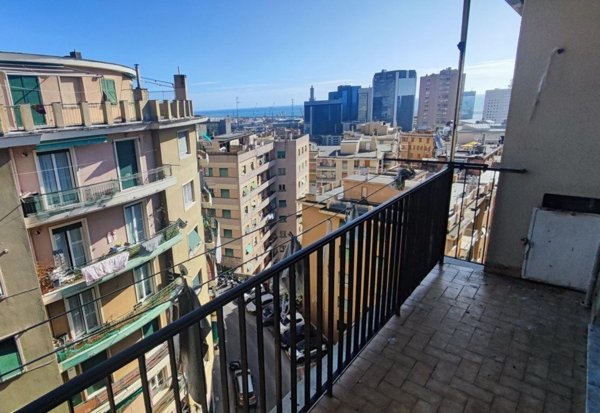 appartamento in vendita a Genova in zona Sampierdarena