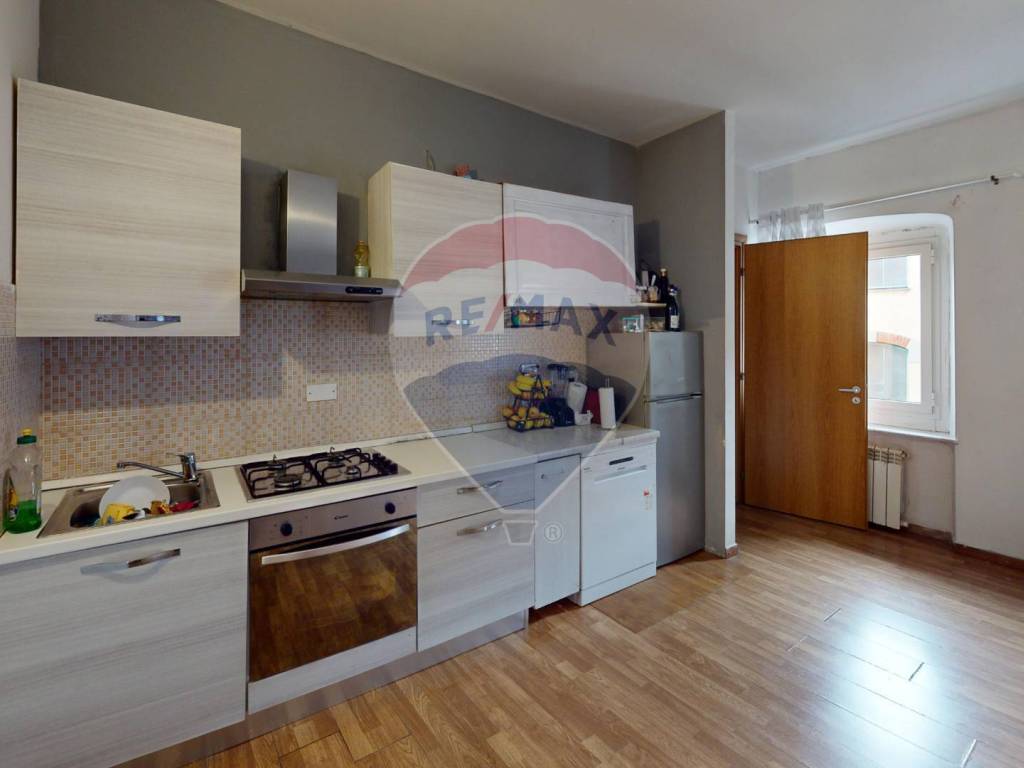 appartamento in vendita a Genova in zona Rivarolo