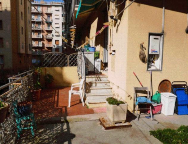 appartamento in vendita a Genova in zona Voltri