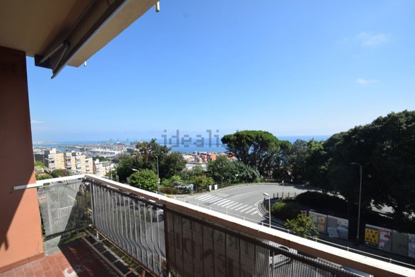 appartamento in vendita a Genova in zona Voltri
