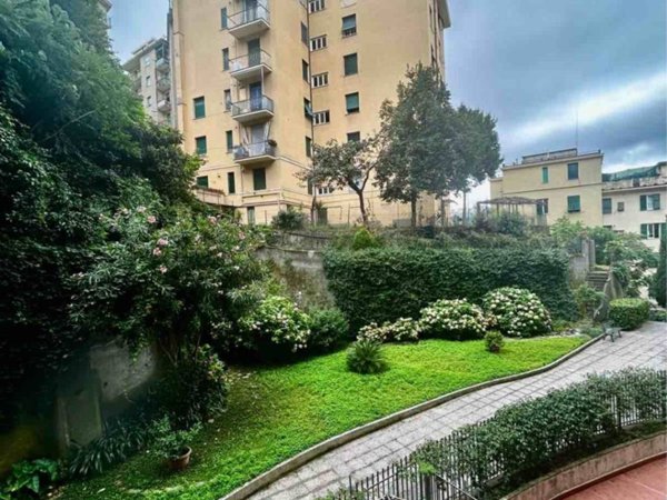 appartamento in vendita a Genova in zona Certosa