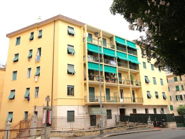 appartamento in vendita a Genova in zona Sturla