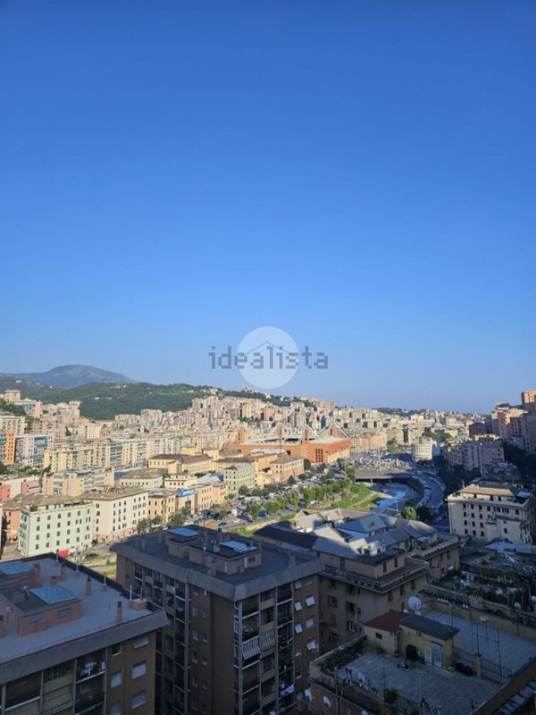 appartamento in vendita a Genova in zona Staglieno