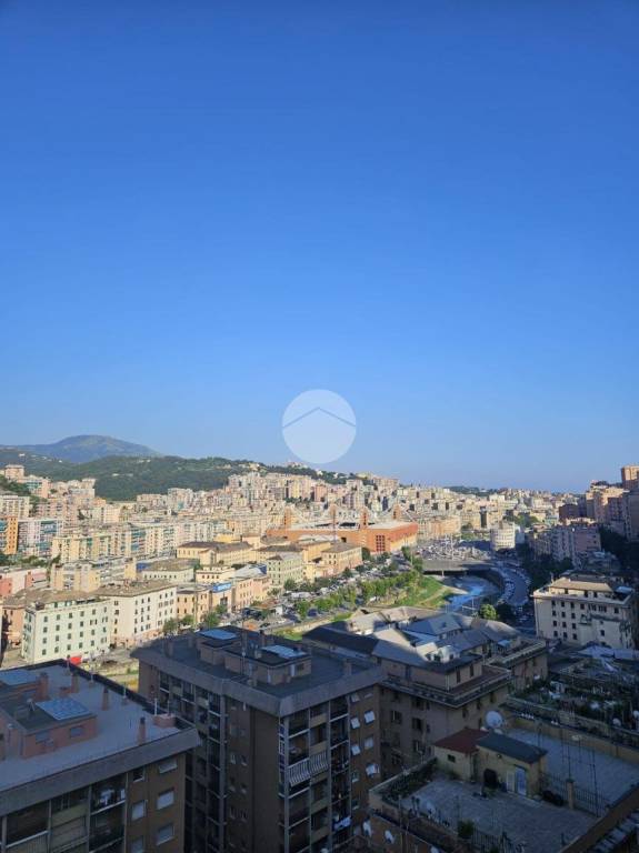 appartamento in vendita a Genova in zona Staglieno