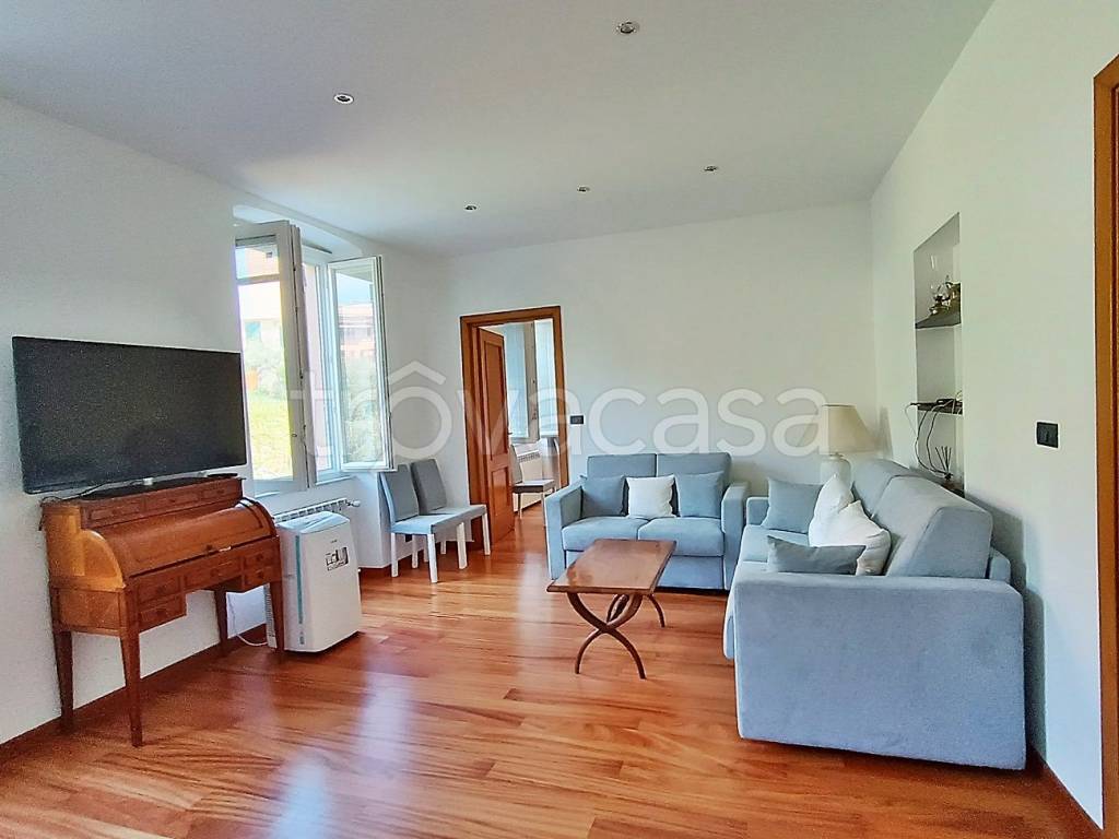 appartamento in vendita a Genova in zona Sturla