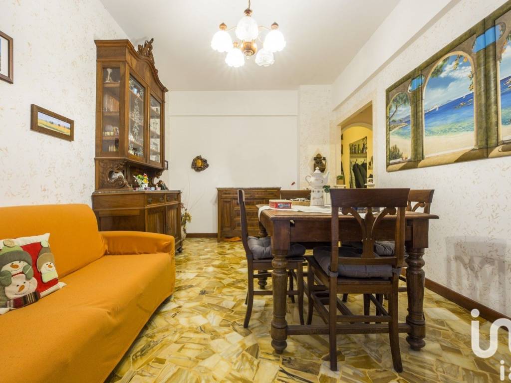 appartamento in vendita a Genova in zona Quezzi