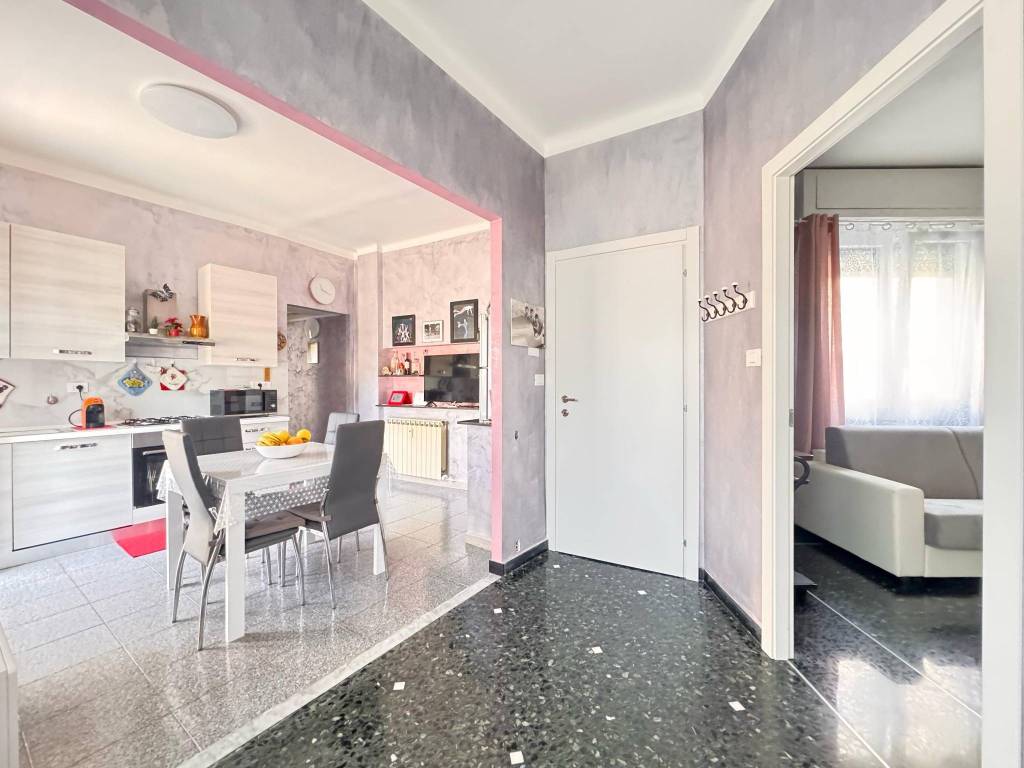 appartamento in vendita a Genova in zona Pontedecimo