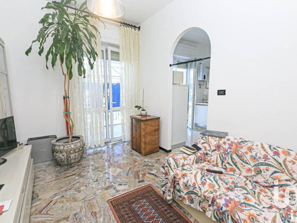 appartamento in vendita a Genova in zona Sampierdarena